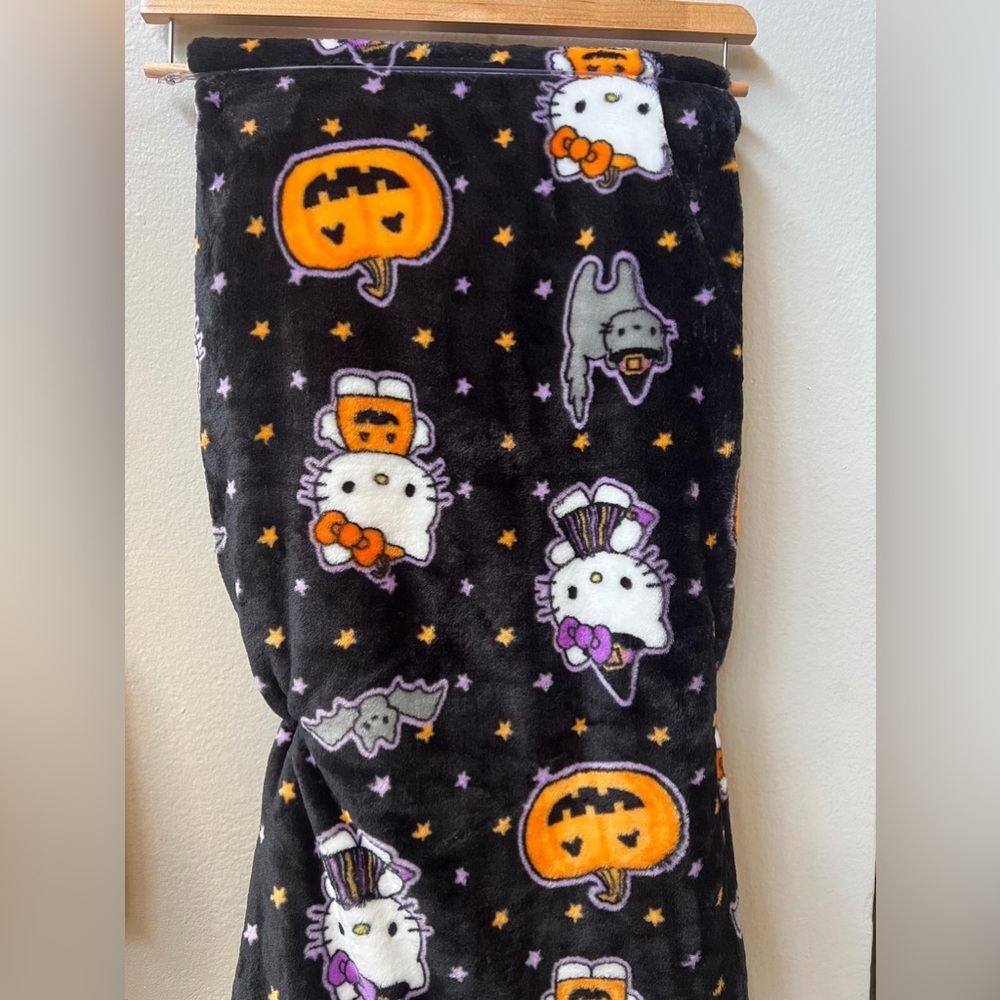 Hello Kitty throw blanket Halloween theme